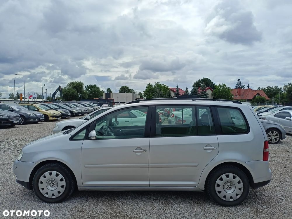 Volkswagen Touran - 2