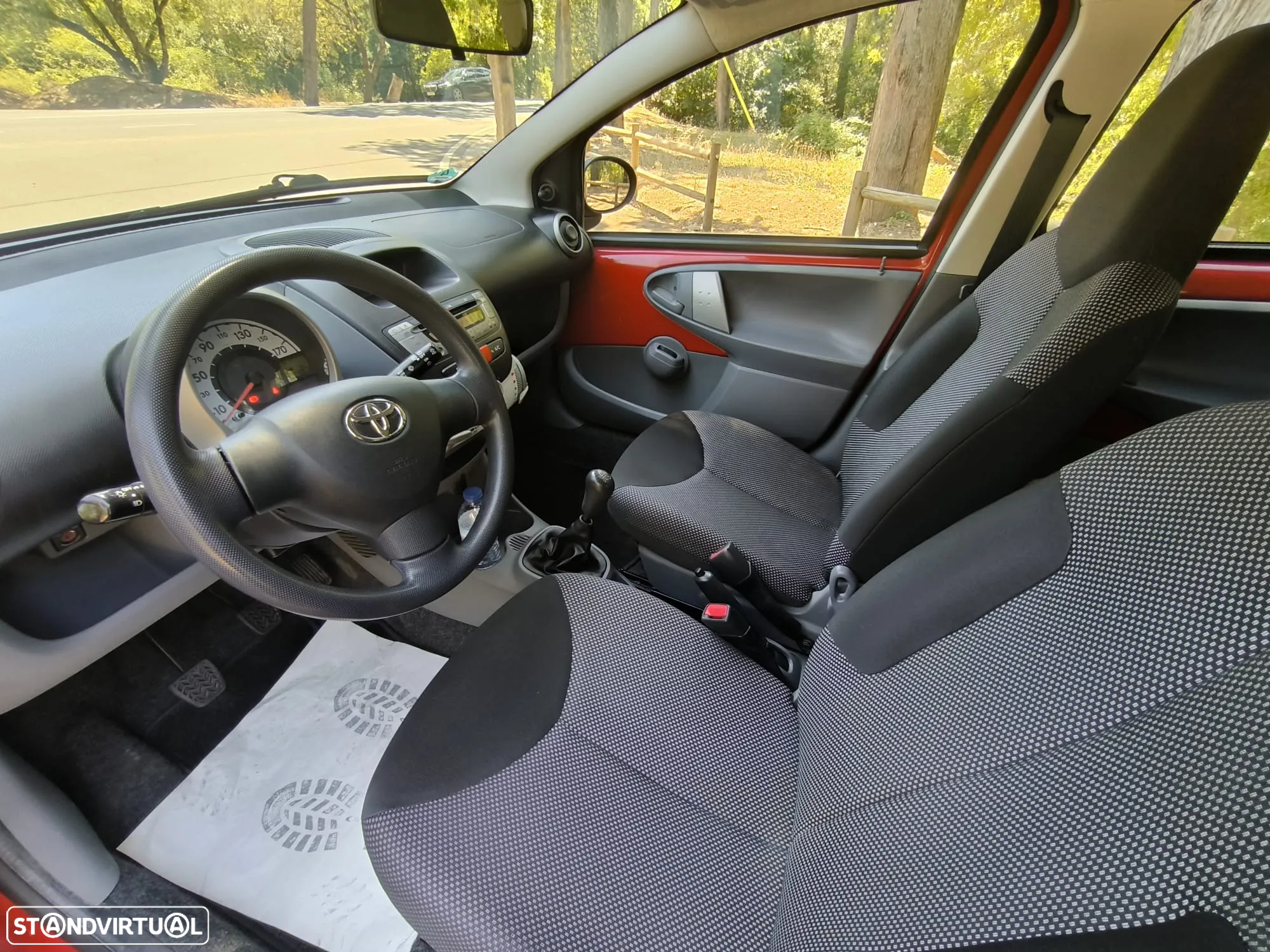 Toyota Aygo 1.0 Plus - 10