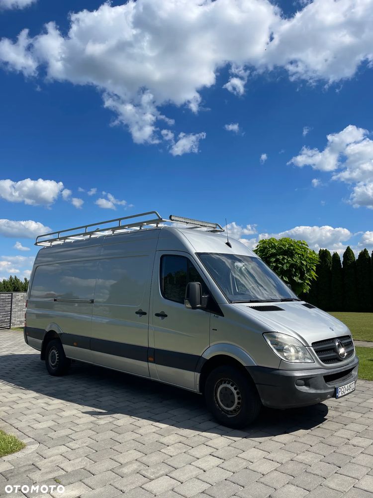 Mercedes-Benz Sprinter - 2