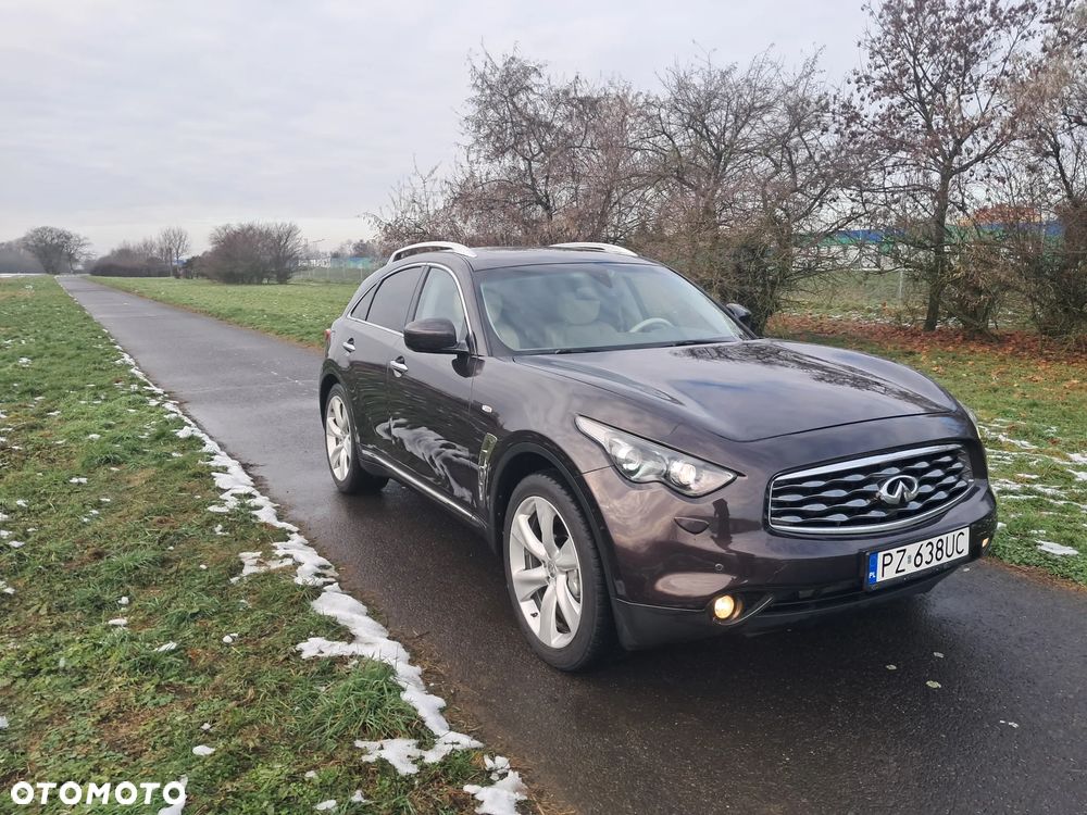 Infiniti FX - 7