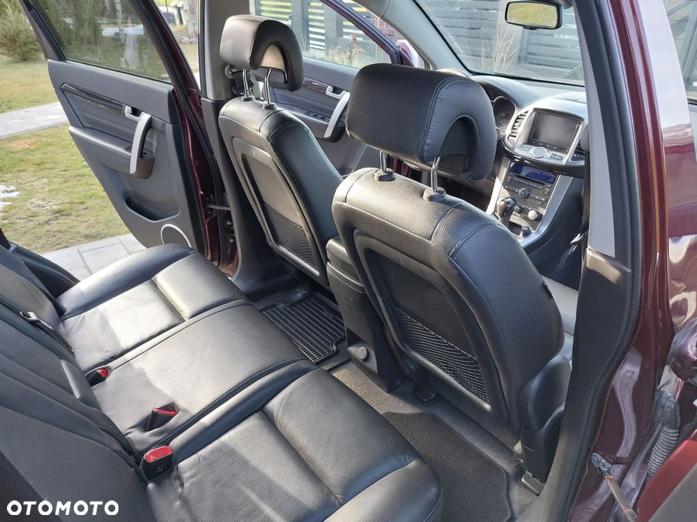 Chevrolet Captiva 2.2 D LTZ - 22
