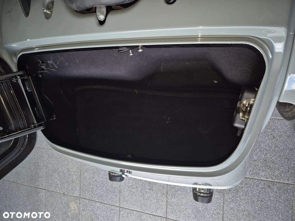 Harley-Davidson Trike Freewheeler - 26