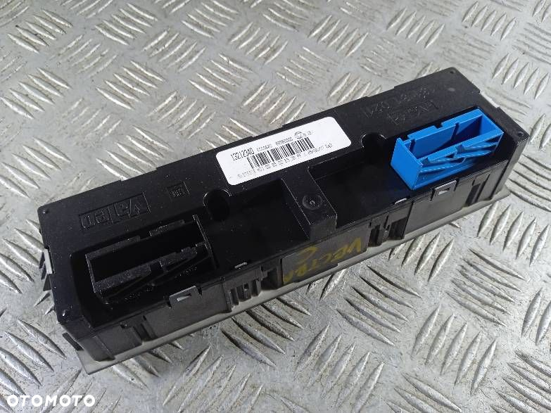 PANEL NAWIEWU KLIMATYZACJI OPEL VECTRA C 13212340 - 2