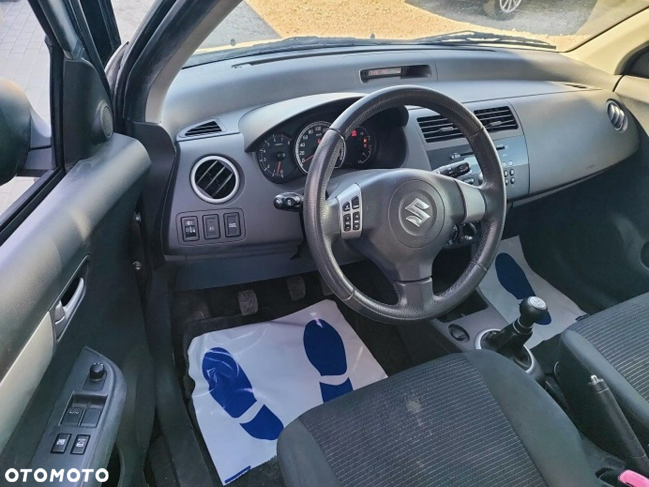 Suzuki Swift - 12