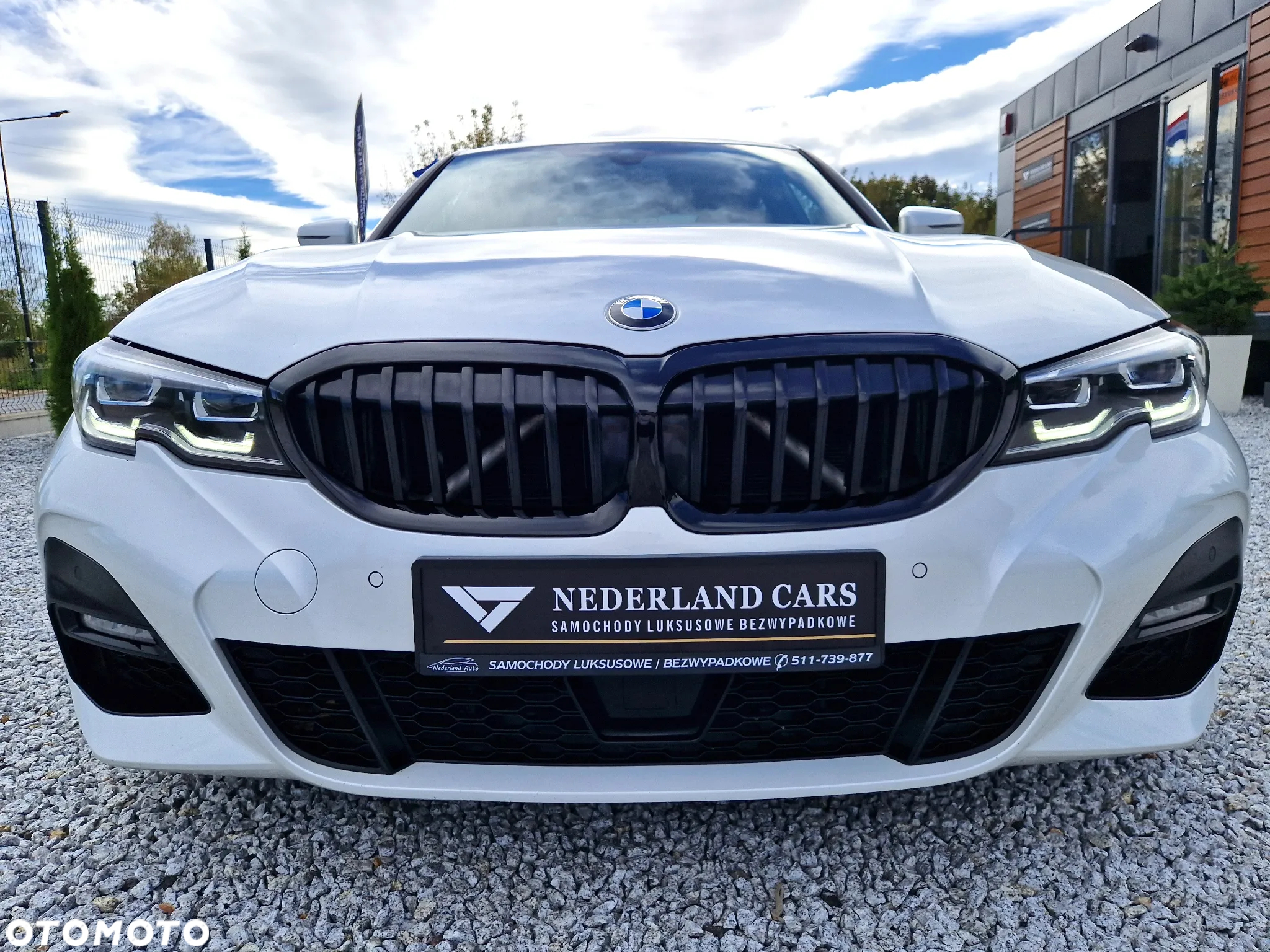 BMW Seria 3 330e M Sport sport - 39