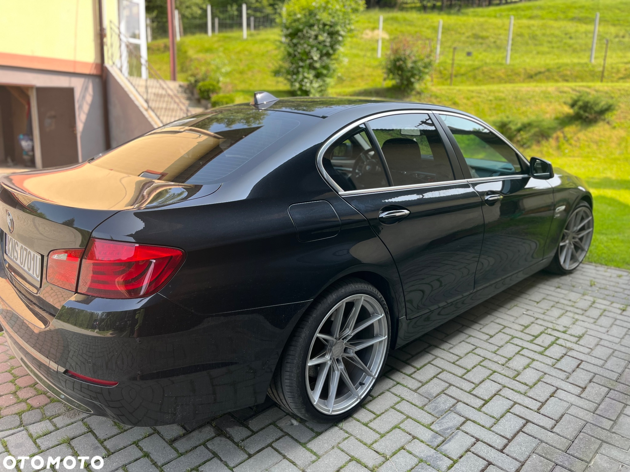 BMW Seria 5 528i xDrive - 4