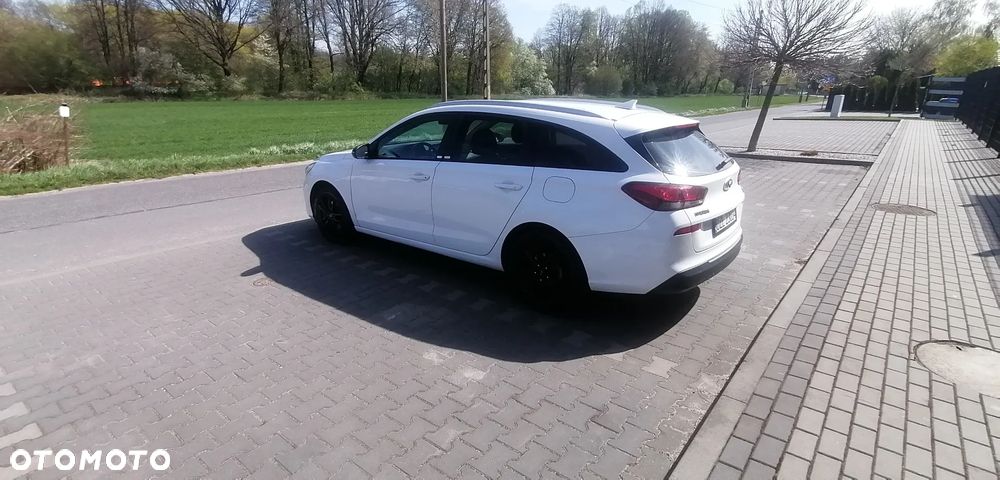 Hyundai i30 1.0 T-GDI YES - 4