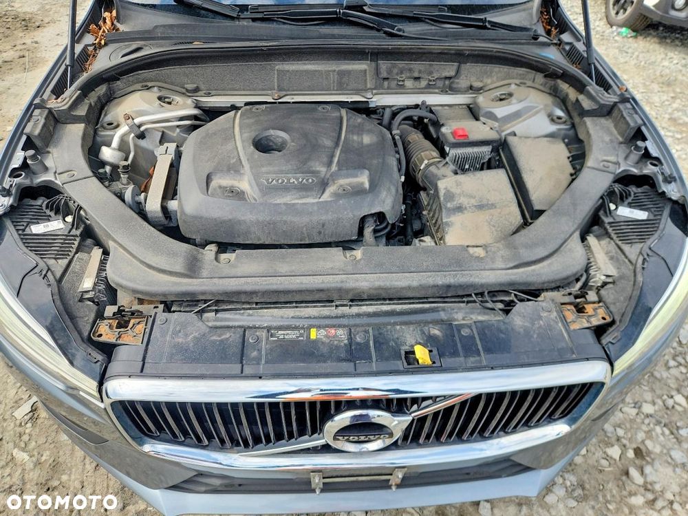 Volvo XC 60 T6 AWD Geartronic Momentum - 11