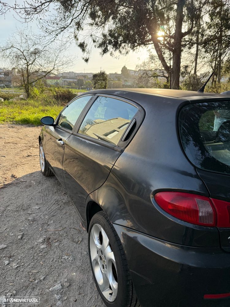 Alfa Romeo 147 1.9 JTD 16V Executive - 12