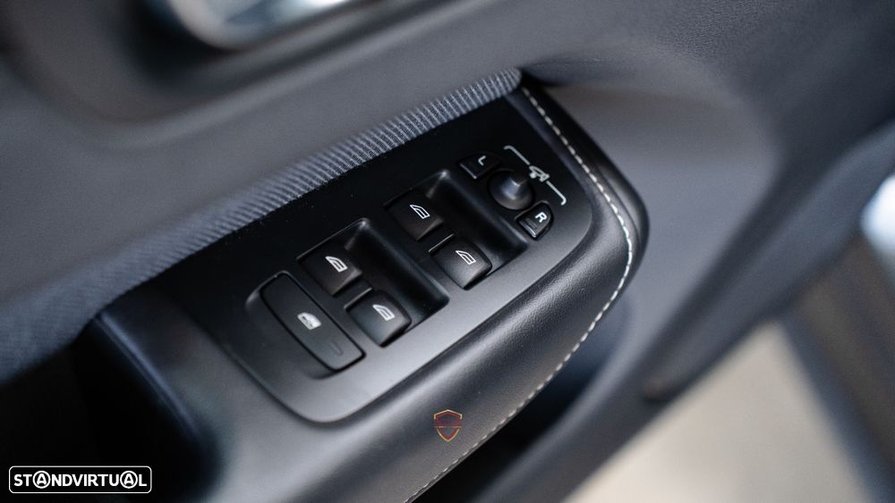 Volvo XC 60 2.0 T8 PHEV Polestar Engineered AWD - 16