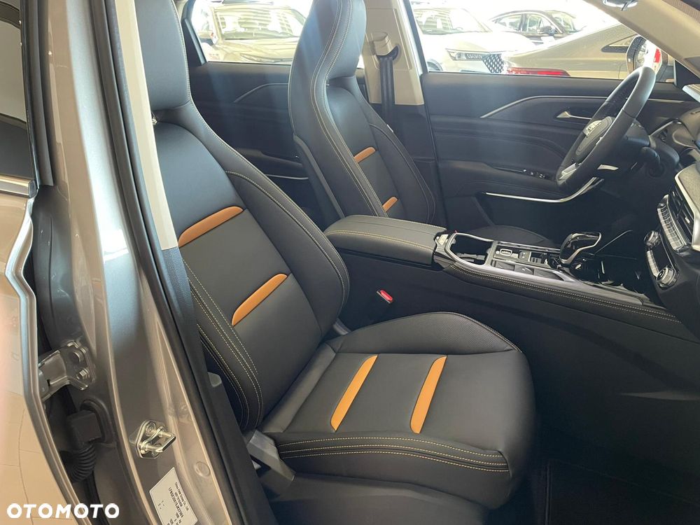 Bestune T77 1.5T Business DCT - 2