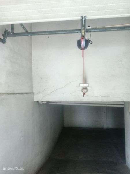Garagem em vale do cobro - Grande imagem: 3/8