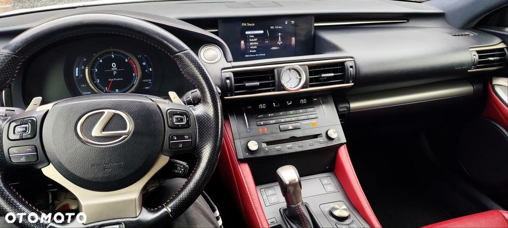 Lexus RC 200t / 300 F Sport - 15