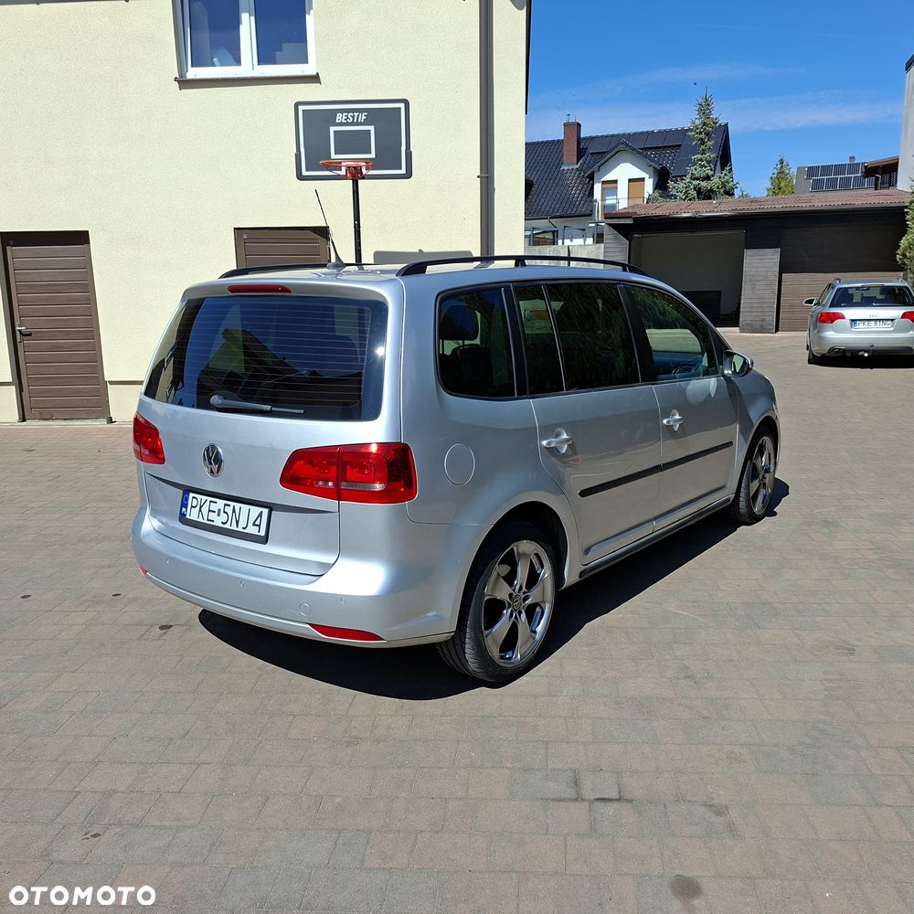 Volkswagen Touran 1.6 TDI DPF BlueMot Comfortline - 3