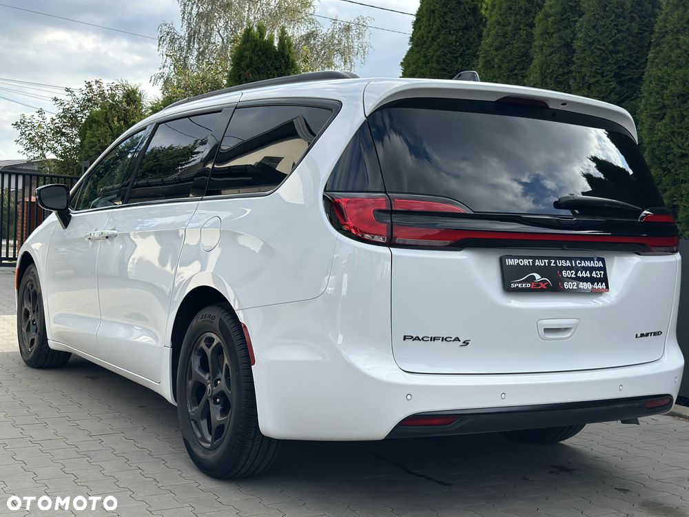 Chrysler Pacifica - 11