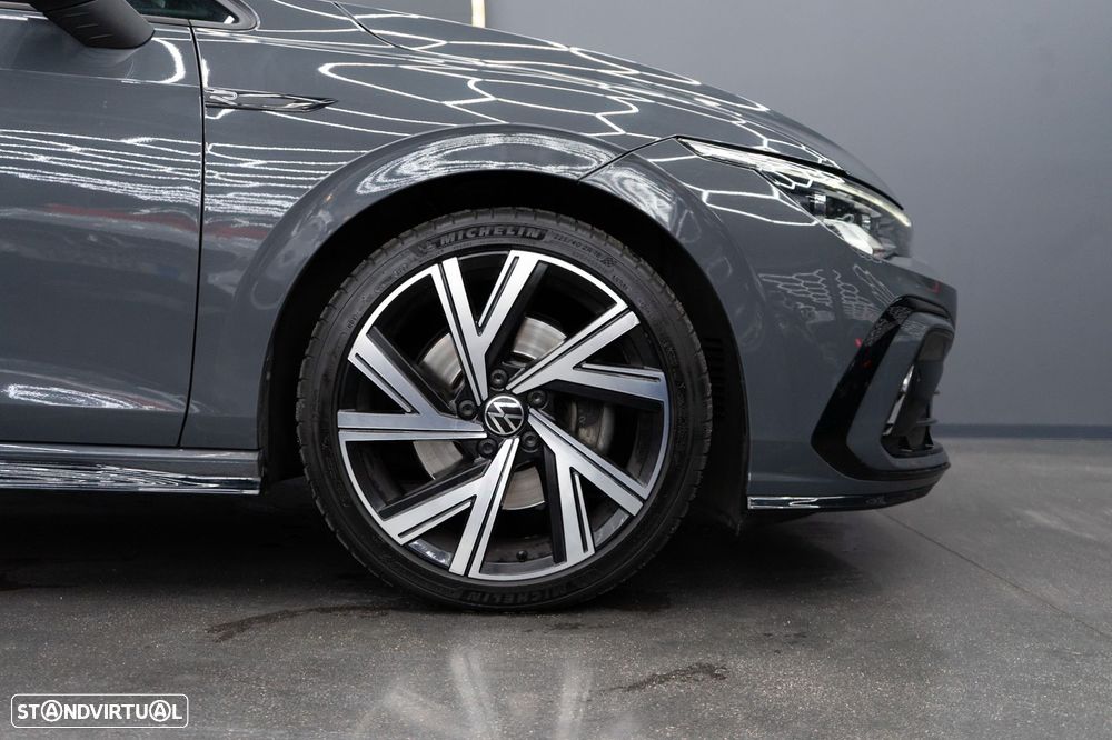 VW Golf Variant 2.0 TDi R-Line DSG - 11