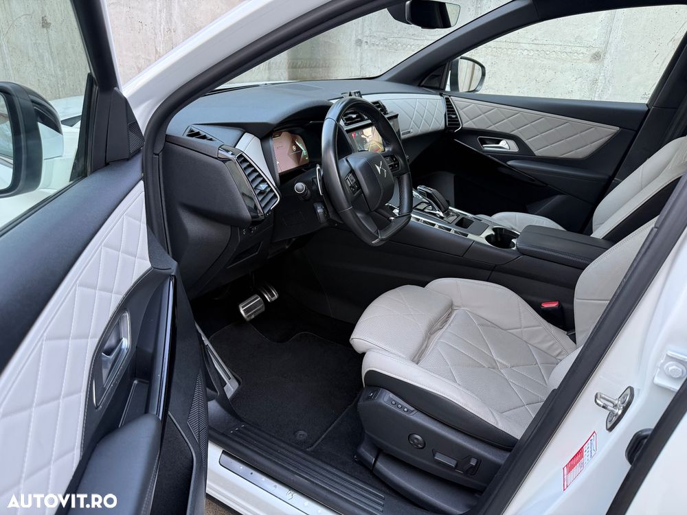 DS Automobiles DS 7 Crossback 4x4 300 RIVOLI - 24