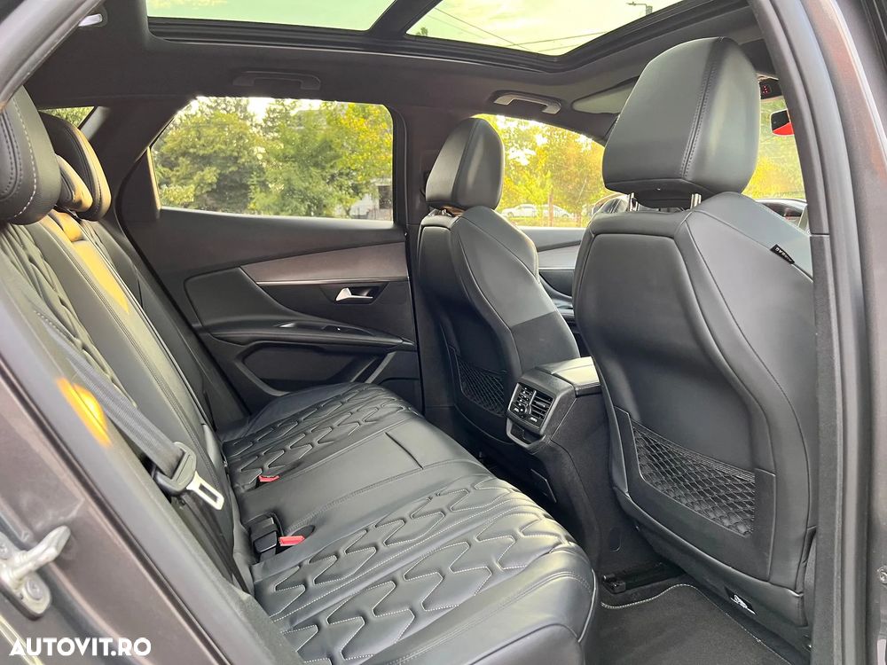 Peugeot 3008 PHEV 300 EAT8 4X4 GT - 28