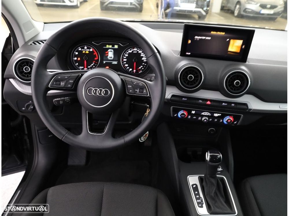 Audi Q2 35 TFSI Advanced S tronic — fotografia 15