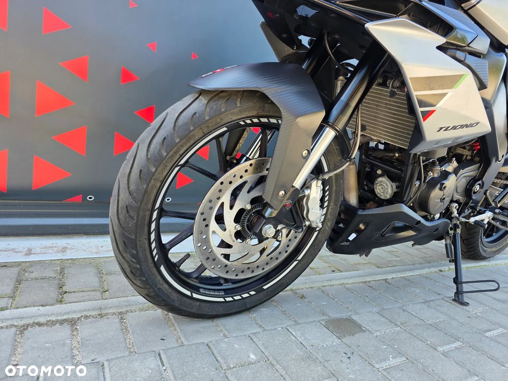Aprilia Tuono - 22