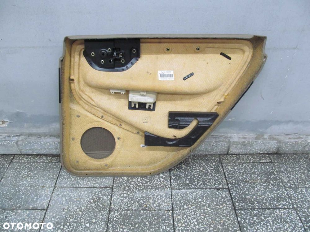 VOLVO V70 XC LIFT TAPICERKA BOCZEK DRZWI TYL SKORA JASNY 39990923 99-07 - 5