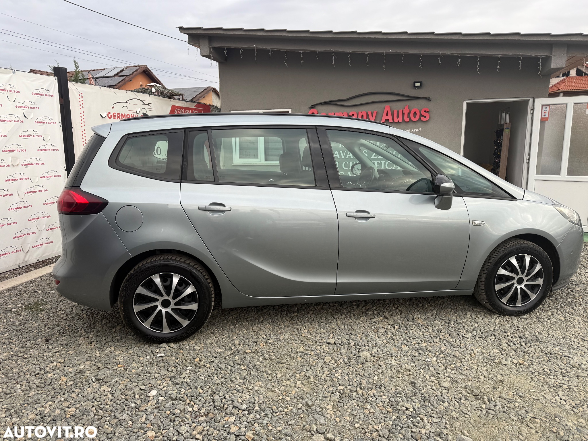 Opel Zafira - 2