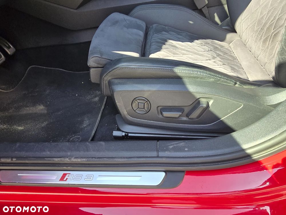 Audi RS3 Limousine - 22