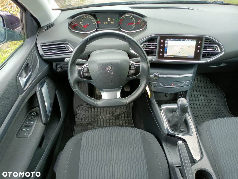 Peugeot 308 1.2 PureTech Business Line S&S - 24