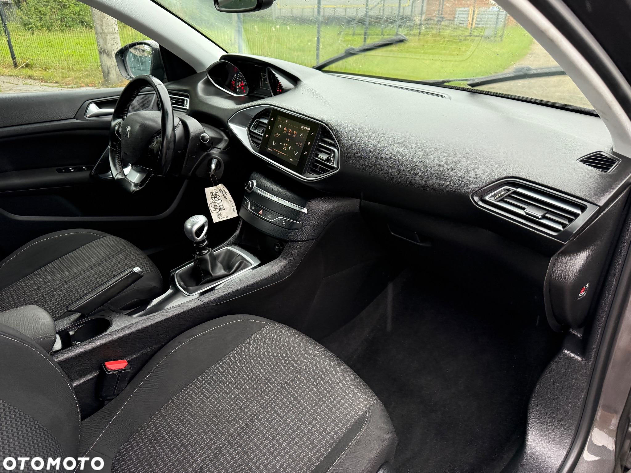 Peugeot 308 1.6 BlueHDi Allure S&S - 20