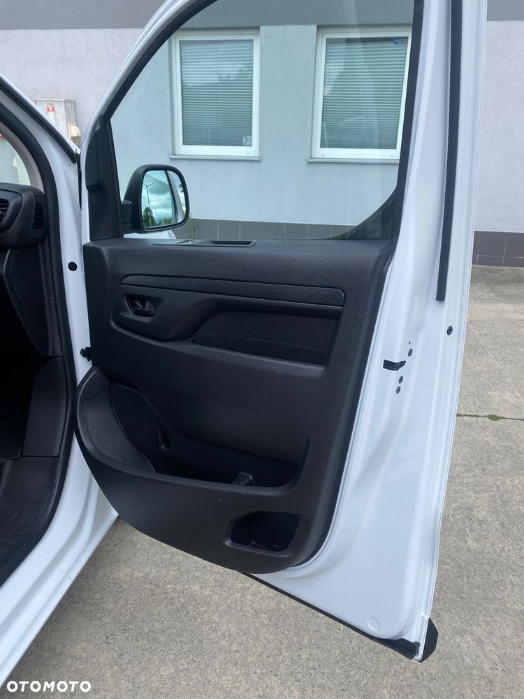 Toyota Proace Long Comfort 2.0 D-4D 145 KM - 19
