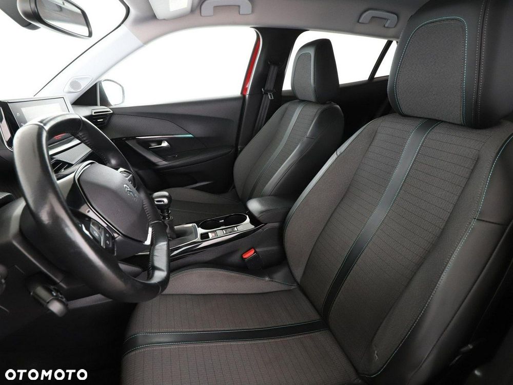 Peugeot 2008 1.5 BlueHDi Allure S&S - 13