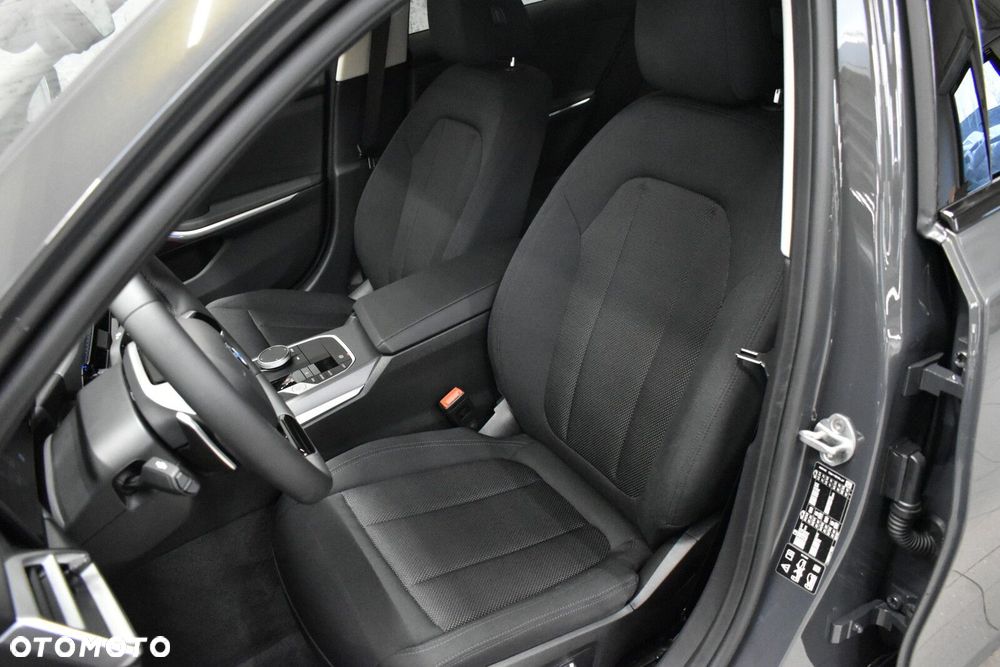 BMW Seria 3 320d xDrive mHEV - 11