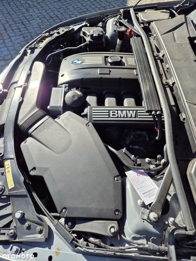 BMW Seria 3 325i M Sport Edition - 18