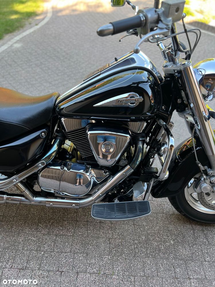 Suzuki Intruder - 24