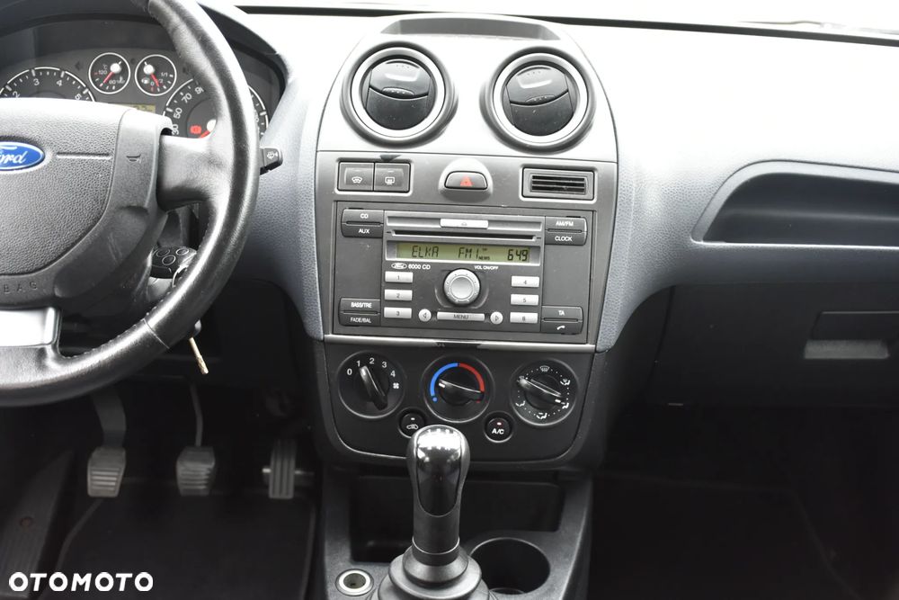 Ford Fiesta 1.4 Style - 11