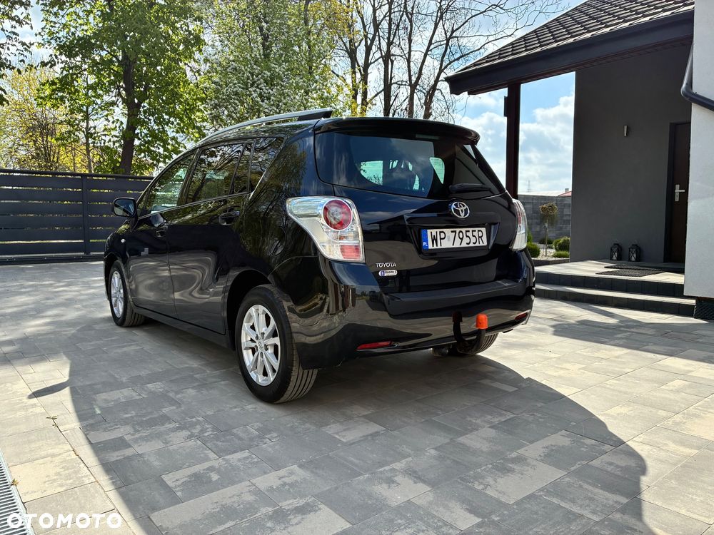 Toyota Verso - 5
