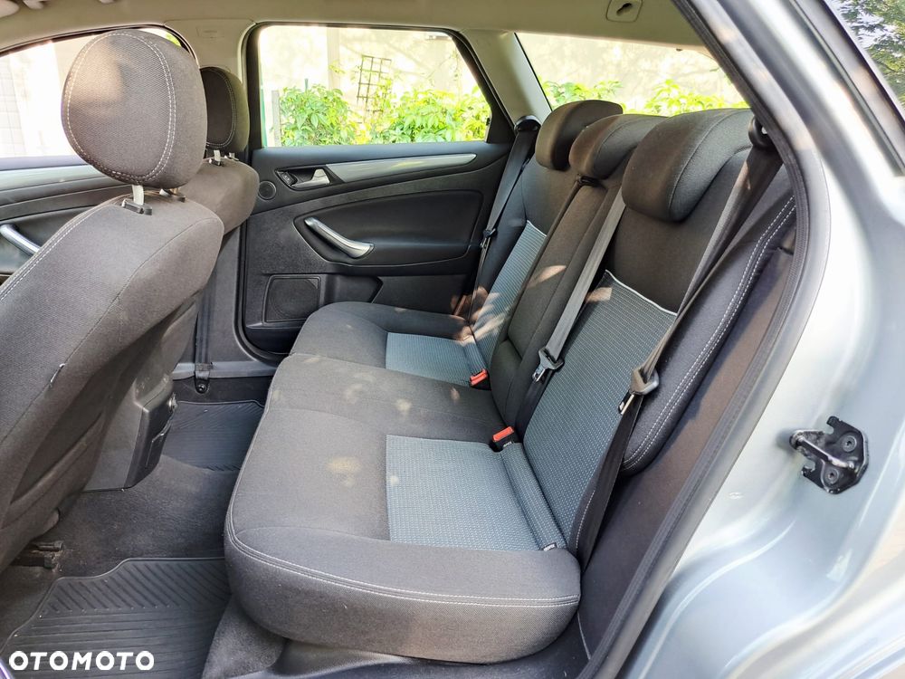 Ford Mondeo 1.6 Gold X - 15