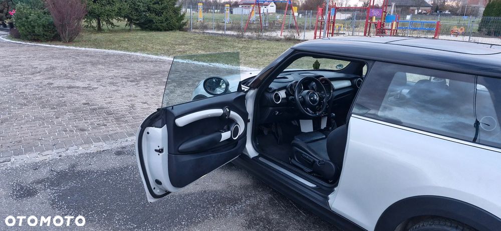 MINI Cooper 60 Years Chili - 21