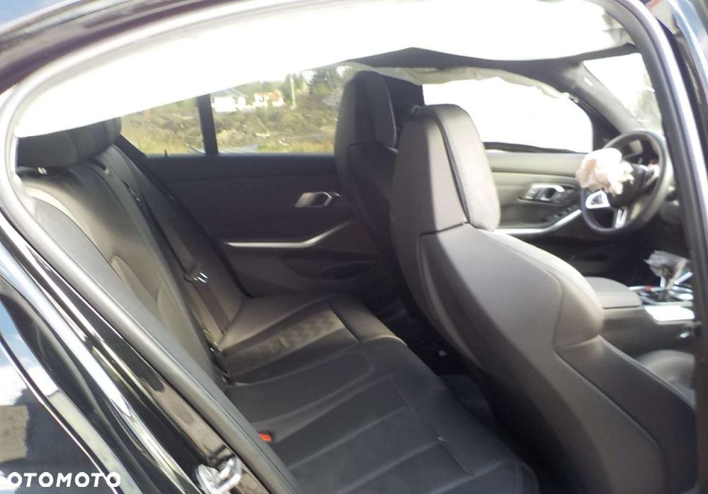 BMW M3 M Competition xDrive sport - 33