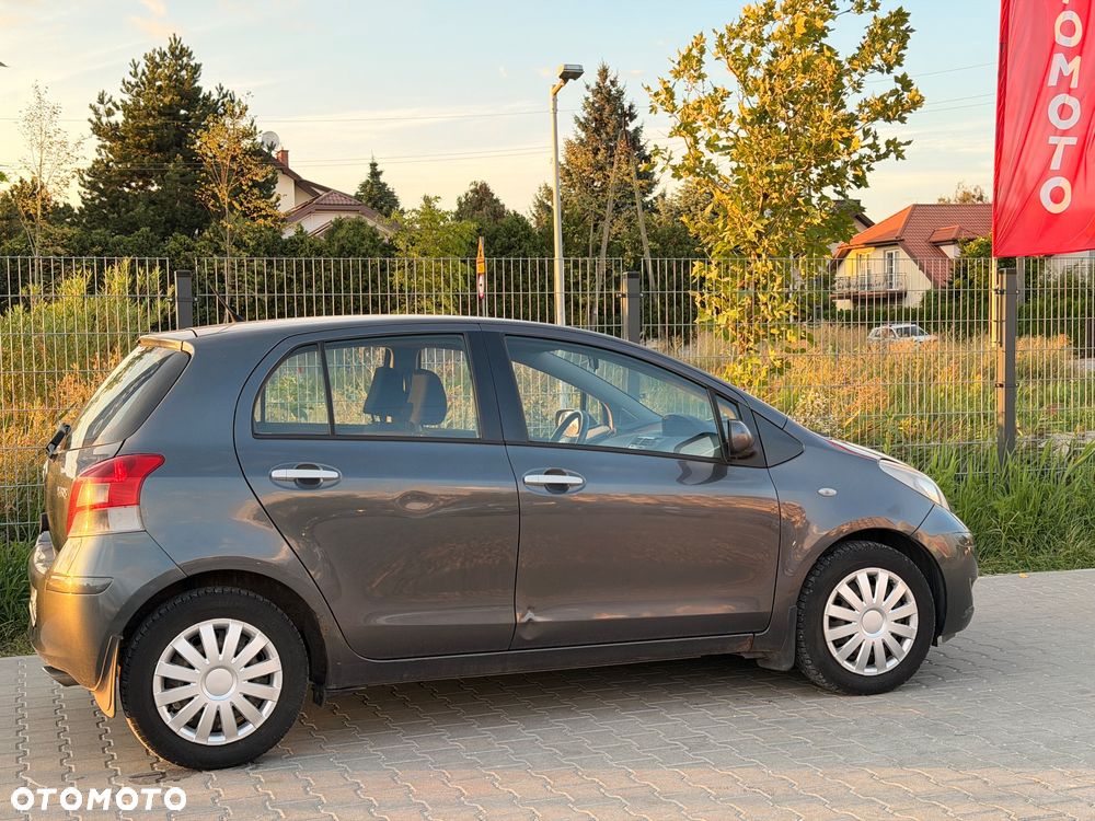 Toyota Yaris 1.33 Sol - 11