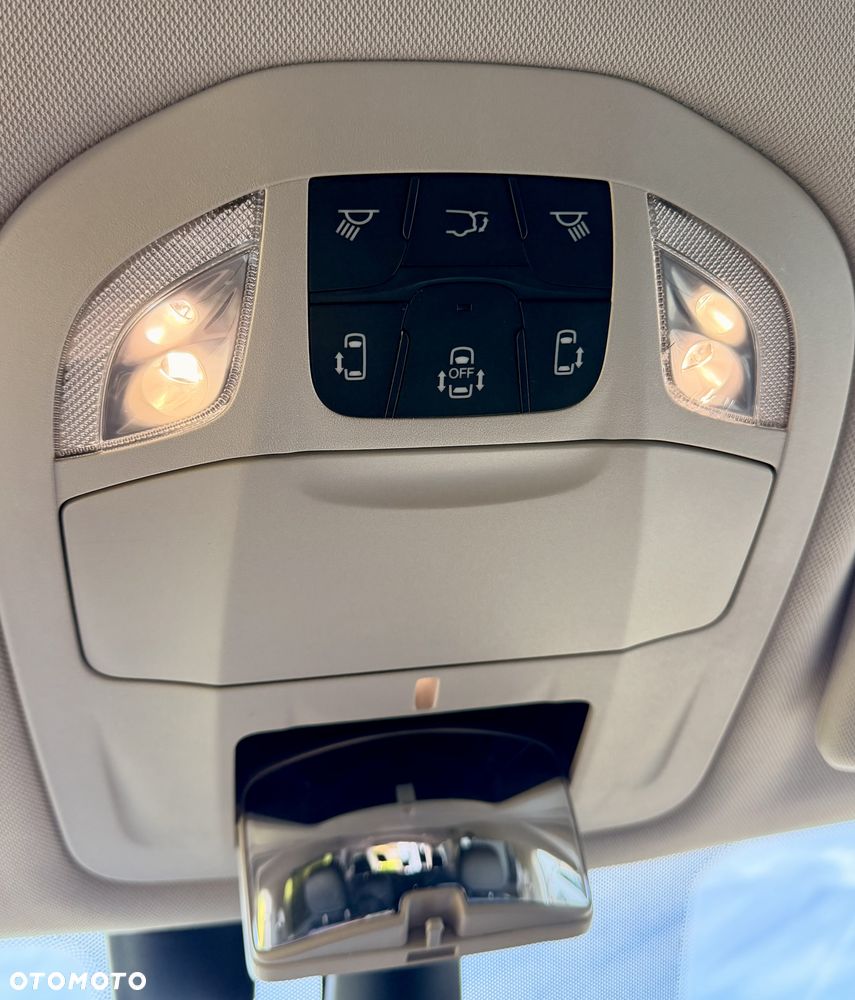 Chrysler Pacifica - 34