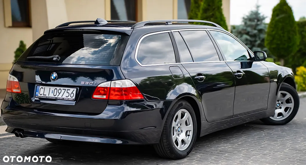 BMW Seria 5 530i Touring - 15