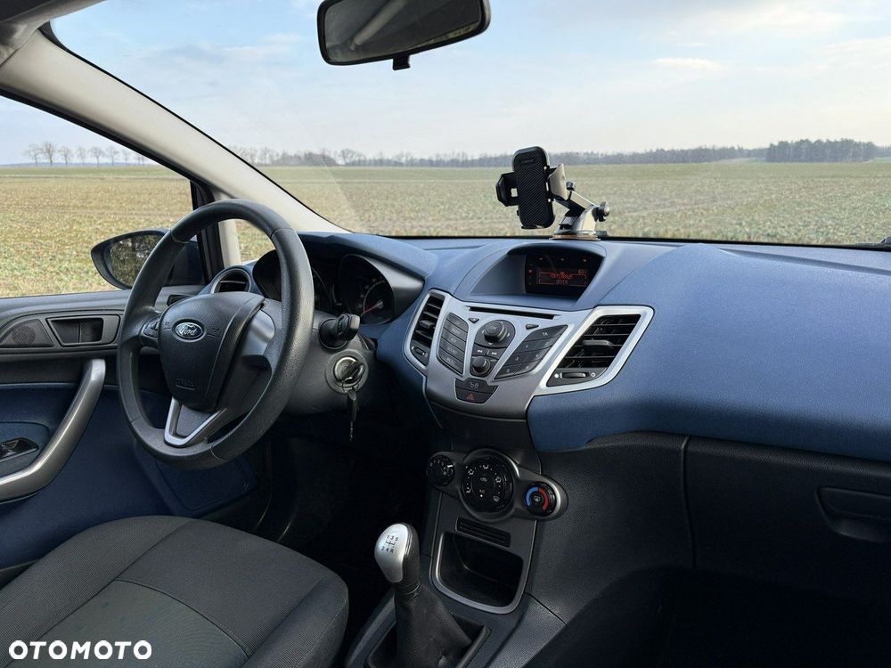 Ford Fiesta - 34