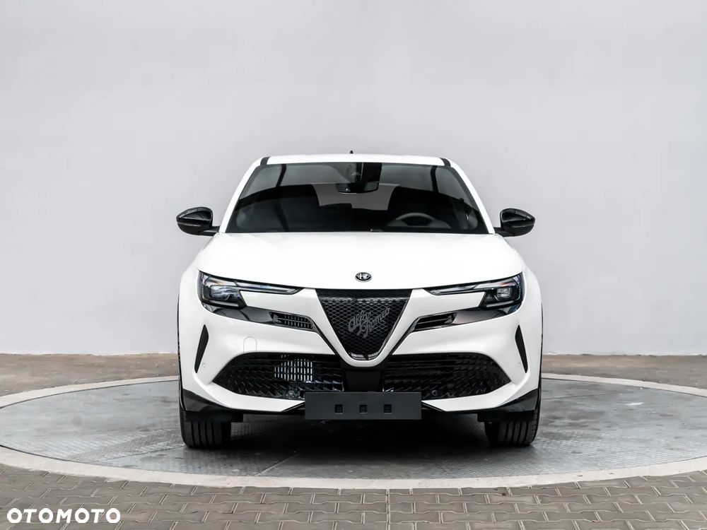 Alfa Romeo Junior 1.2 mHEV Ibrida Q4 eDCT - 11