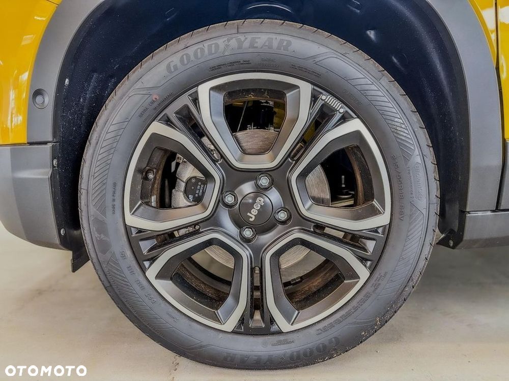 Jeep Avenger 1.2 T3 mHEV Summit FWD eDCT6 - 22