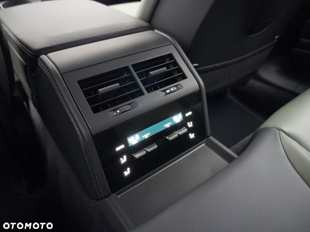 Porsche Panamera 4 E-Hybrid PHEV - 35