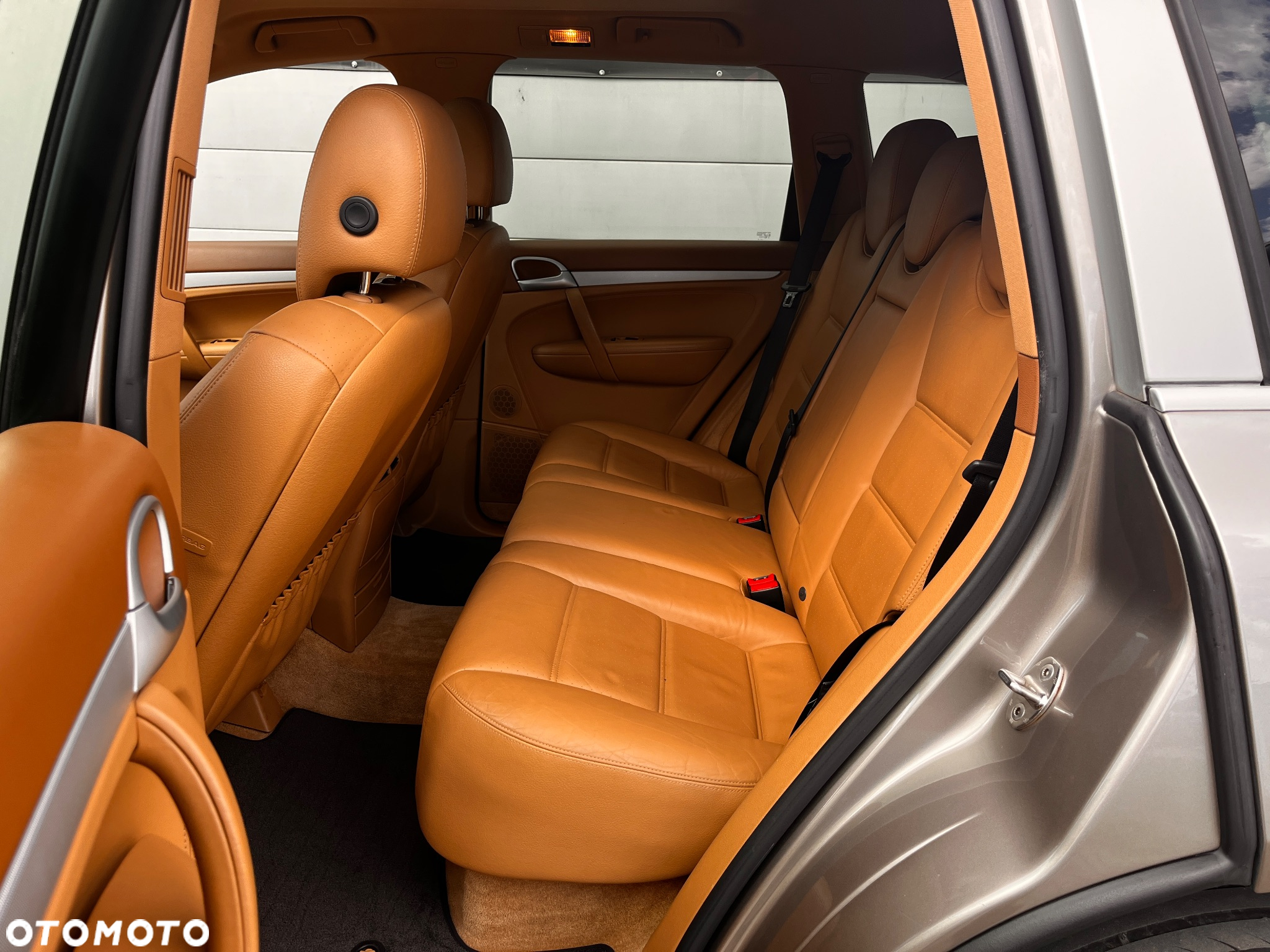 Porsche Cayenne Standard - 35