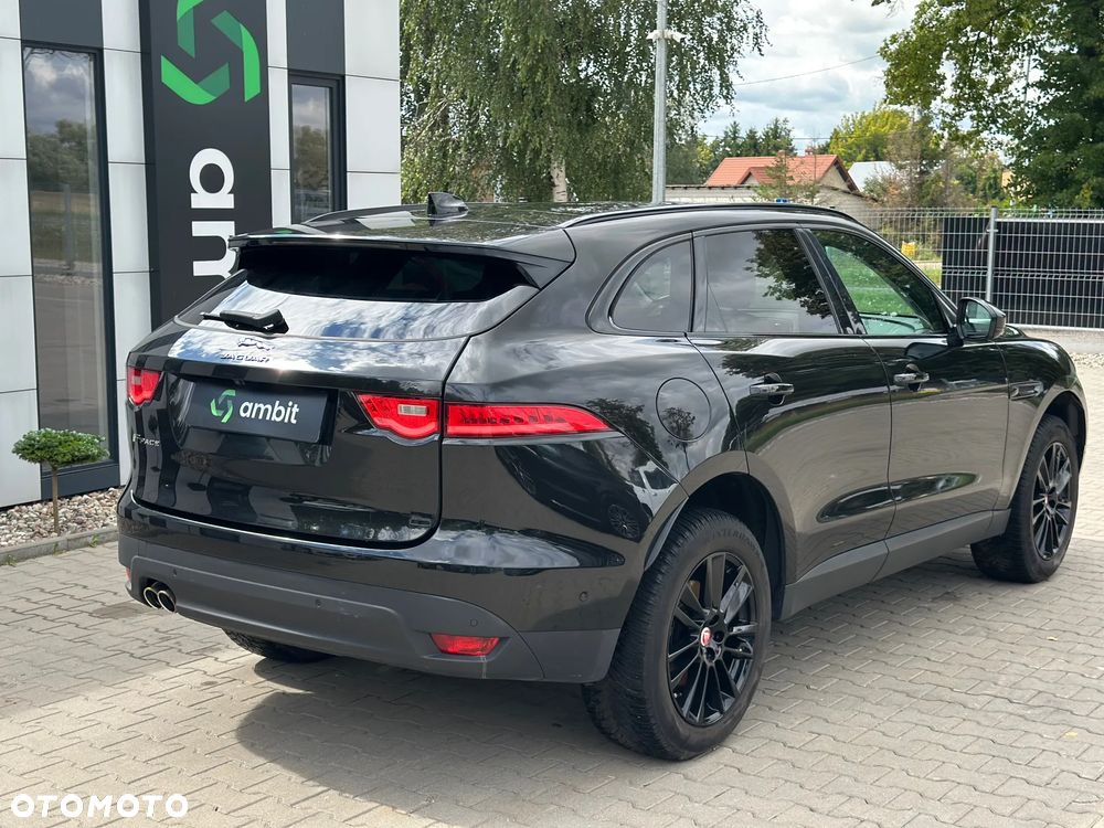Jaguar F-Pace - 6