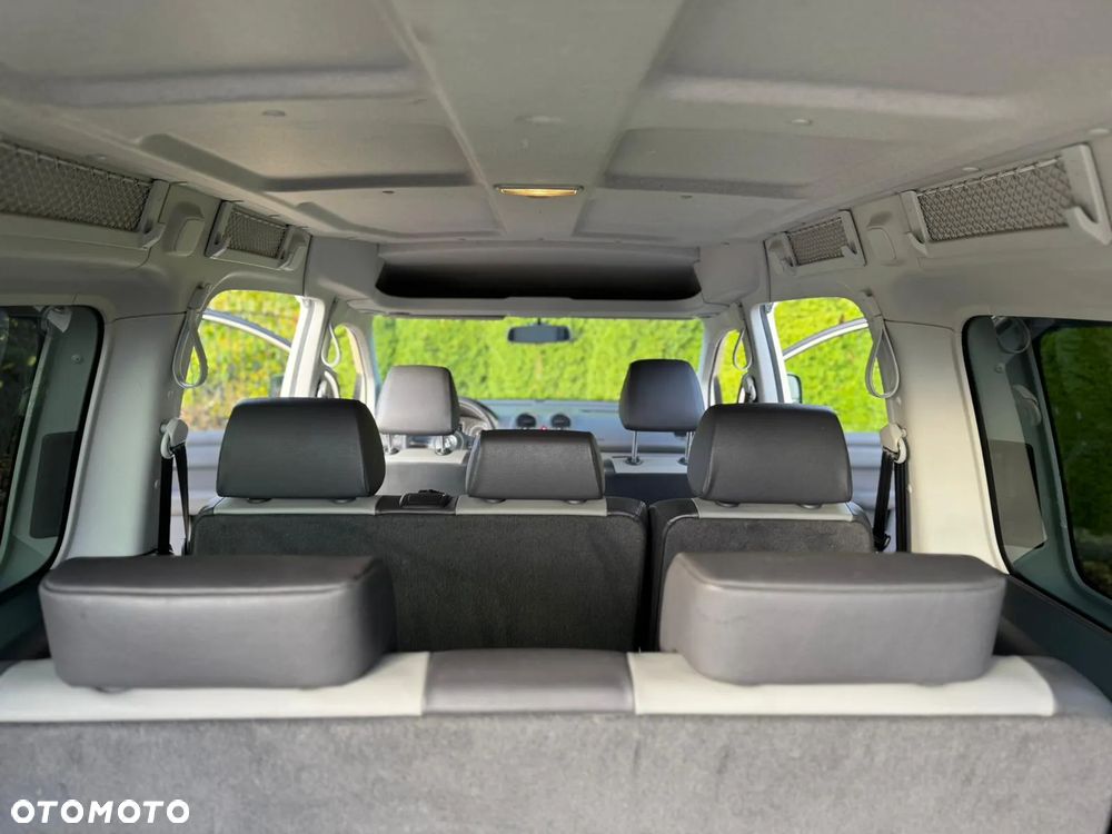 Volkswagen Caddy Maxi 2.0 TDI Comfortline 4Motion - 22