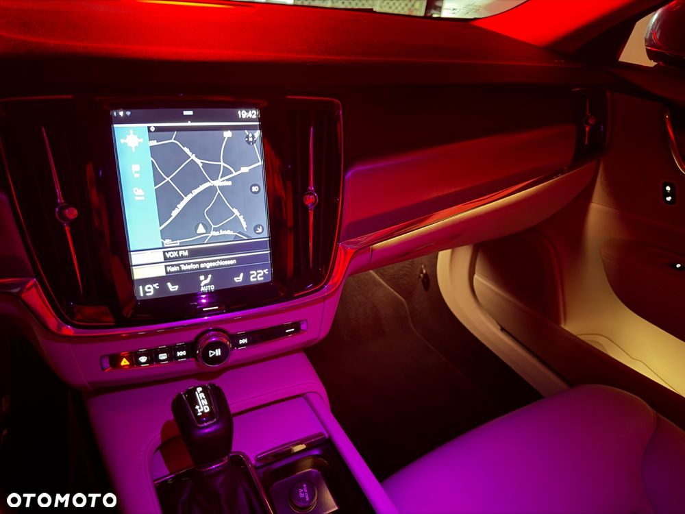 Volvo V90 - 25